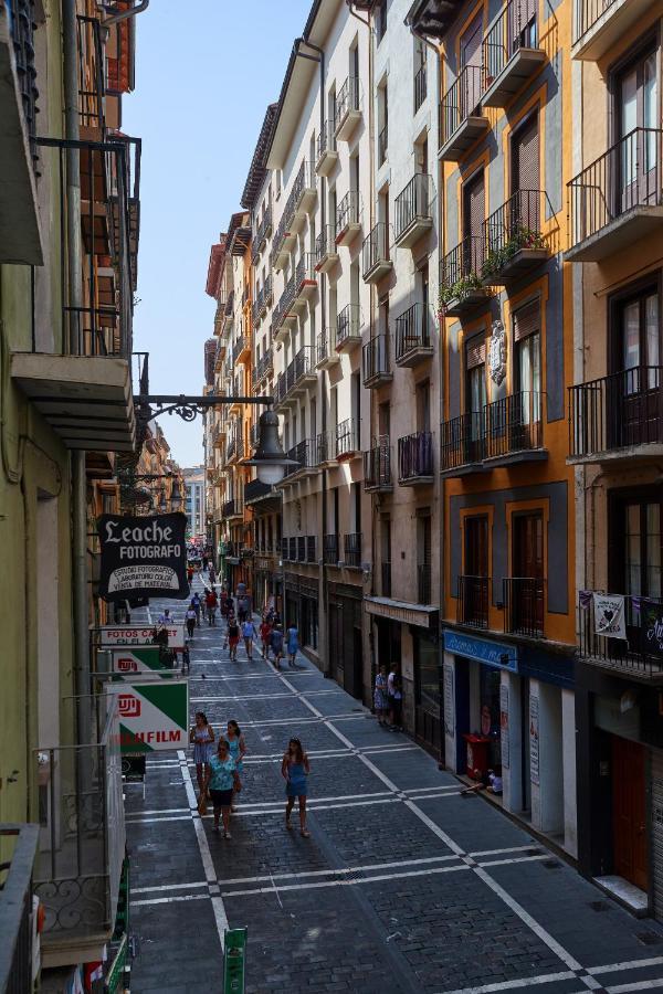 Tuapartamento Centro Estafeta Deluxe Apartment Pamplona Exterior photo