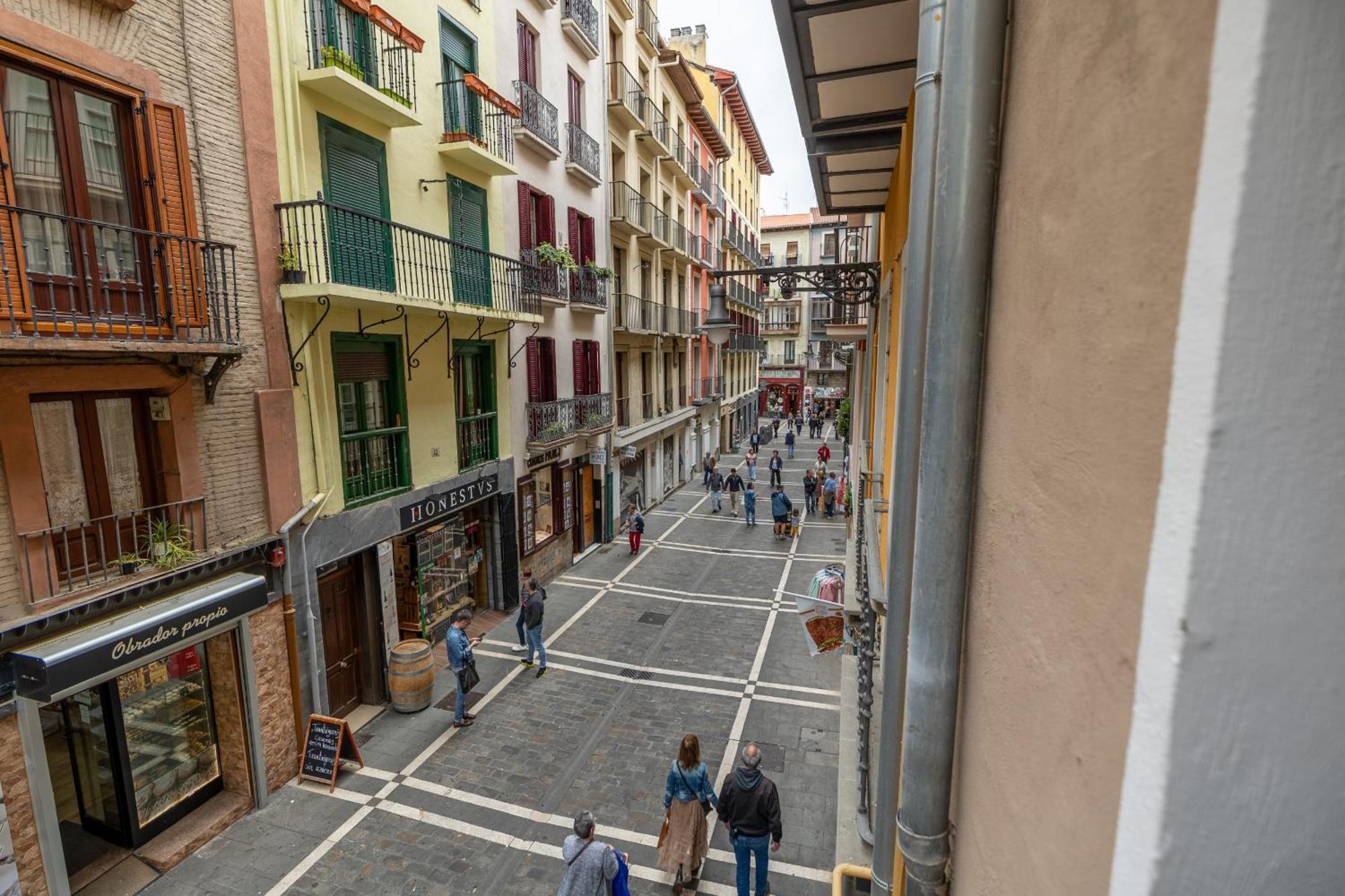 Tuapartamento Centro Estafeta Deluxe Apartment Pamplona Exterior photo